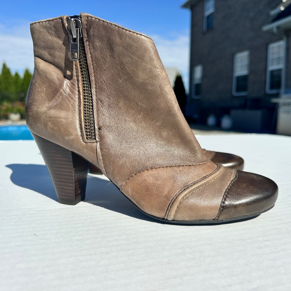 Nicole Brisk Taupe Leather Ankle Booties Women’s 9M Zip Heel